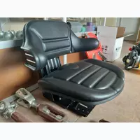 Сидіння з підлокітниками на трактор МТЗ
